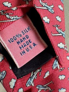 Vineyard Vines Mens Pink 100% Silk Airplane Pattern Necktie Handmade USA Novelty